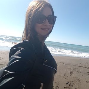 Meet your Posher, Sedef